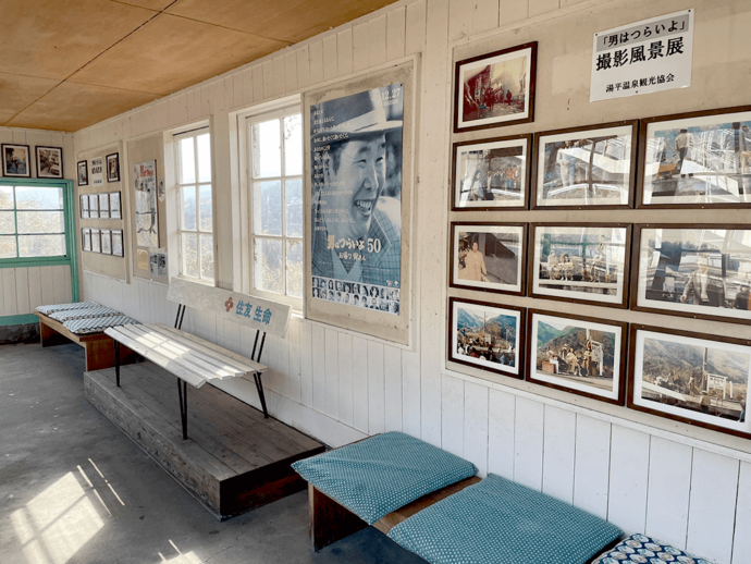 湯平駅の「男はつらいよ」撮影風景展が綺麗に改修されました。湯平温泉にお越しの際は、湯平駅にもお立ち寄り下さい。